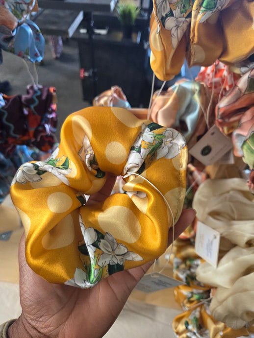 Tree Frog Polka Dot Silk Scrunchie